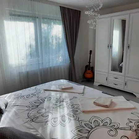 Lux Ll פריידור